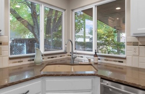Eagle House | Relax in DOG-Friendly Modern Farmhouse Stye | A Stroll Away from Downtown Eagle!