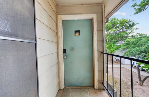 Lubbock Apartment | Relax in this spacious 2BR apartment