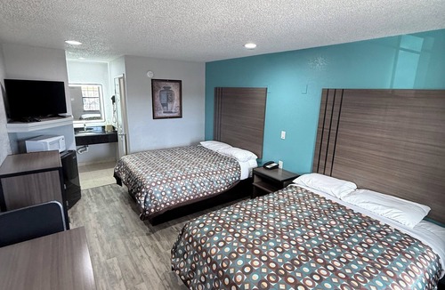 Bryan Hotel | Relax Inn