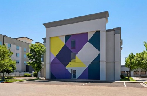 Amarillo Hotel | Relax w/Local Dining and Shopping in a Comfortable + Fully Equipped Guest Room