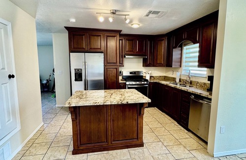 El Dorado West House | Relax with the whole family at this peaceful place to stay.
