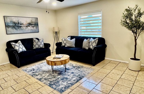 El Dorado West House | Relax with the whole family at this peaceful place to stay.