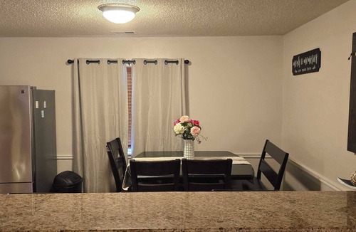 Santa Rosa House | Relaxing 3BR home in Santa Rosa, NM near Blue Hole & Park Lake