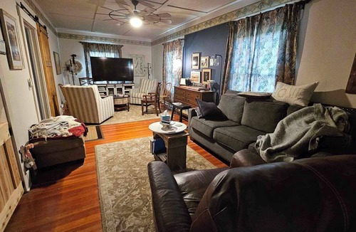Holmesville House | Relaxing country setting perfect for that special get away!