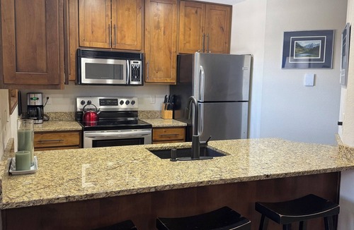 Silvercreek House | Relaxing, Quiet Retreat! Great floor plan for Friends & Family! So comfortable!