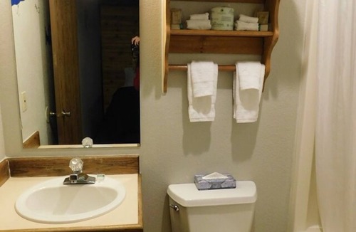Packwood Hotel | Relaxing Room w/Free Parking & Pool - Packwood Lake Trailhead - 5.8 miles away