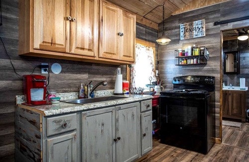 Medina Cabin | Relaxing Waterfront Cabin Getaway for Families and Couples in Medina, Texas