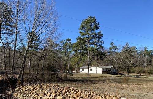 Mena House | Remodeled family cabin less than 1 mile from fire road entrance to Wolf Pen Gap