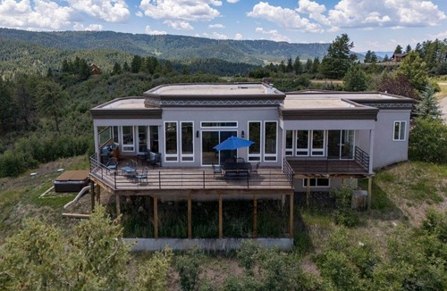 Pagosa Springs House | Remodeled, Hot Tub, Amazing Views, Great Location