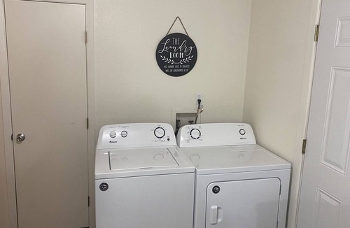 Portales Apartment | Remodeled Modern 2 Bedroom Apartment Close to ENMU