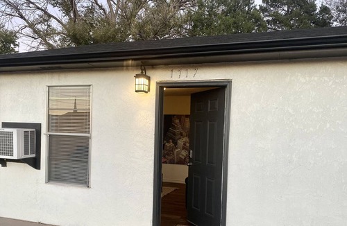 Portales Apartment | Remodeled Modern 2 Bedroom Apartment Close to ENMU