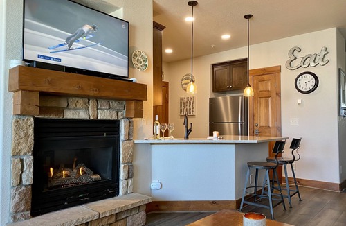 Silvercreek Condo | Renovated, Ski-in/out, 2Bed/2Bath Condo; 25 Steps to Slope, KickingHorse Lodges