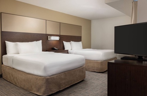 I-435 West KC-KS Hotel | Residence Inn by Marriott Kansas City at The Legends