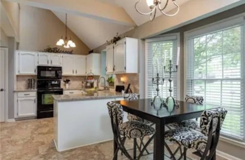 Shawnee House | Resort Style Home! Tiki Oasis-sleeps 12, Pool/Sand Beach, World Cup