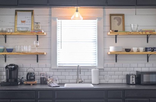 Austin Ave. House | Restored 1930s Uptown Bungalow 2 min. to Magnolia