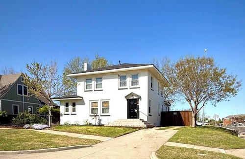 Norman House | Restored 1935, 3-bedroom house, less than a mile to campus & downtown