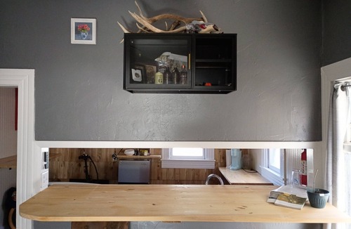 York Cottage | “Restored Cabin Charm with Modern Carport – Small Family Haven in Nebraska”