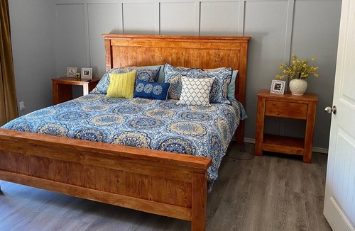 Buffalo Springs House | Retreat at the lake