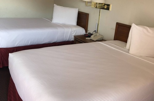 Seminole Hotel | Rexdale Inn
