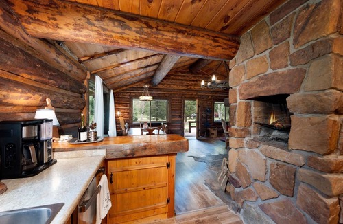 Durango Cabin | River Stone Cabin | Florida River Access, Fireplace, Deck with Grill, Trails