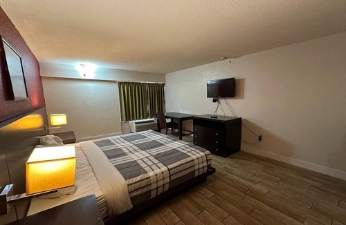 Fort Smith Hotel | River Valley Inn & Suites (Extended Stay)