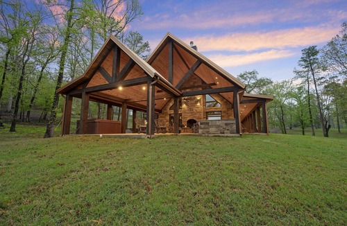 Golden Cabin | Riverfront Cabin-160 acres/Mtn & River Views!Hiking Trails!Kayaks Provided!