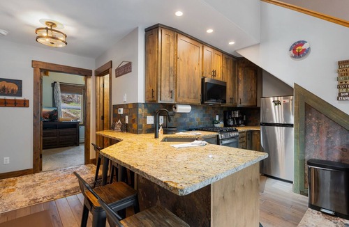 Fall River Estates Condo | Riverfront Comfort Fireplace Close to RMNP