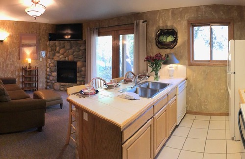 Grand Lake Condo | Riverfront condo #3 w/patio, 1block 2 town,King bed,Wifi,20 min ski Granby Ranch