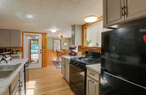 Drake Cabin | Riverfront Drake Home - 10 Mi to Estes Park!