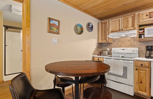 Fall River Estates Condo | Riverfront Fall River Retreat Fireplace Close to RMNP