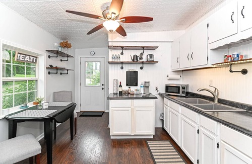 Noblesville House | Riverfront Hideaway/Kayaks/Pet‑Friendly/Beautiful Views!