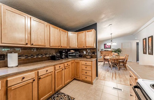 Riverbend House | Riverfront Home On the Beautiful Clark Fork River Sleeps 8 Relax and Unwind