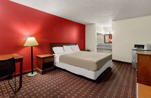 Dickson Hotel | Rodeway Inn Dickson