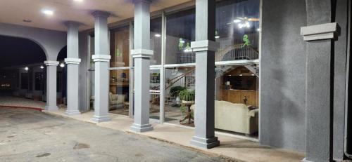 Roswell Hotel | Rodeway Inn Roswell