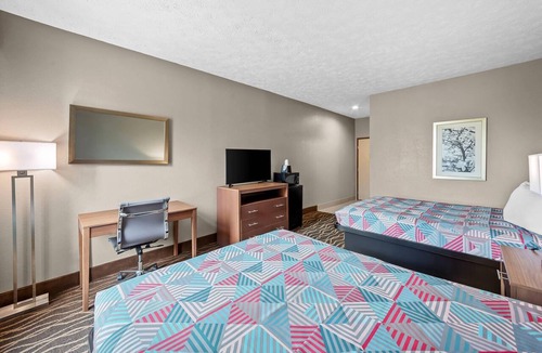 West Point Hotel | Rodeway Inn West Point, MS