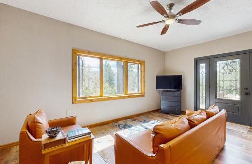 Bayfield House | Romantic Mountain Retreat Near Vallecito Lake!