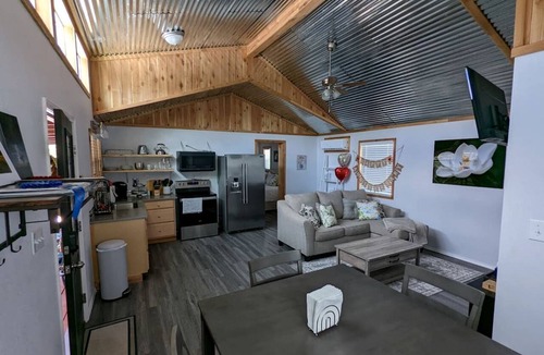 Paluxy Cabin | Romantic Stays in Texas at this Granbury Cabin Glamping Site