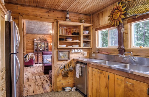 Lummi Island Cabin | Romantic Waterview Island Cabin/Enclosed Hot TUB/Pet Friendly/wood fire