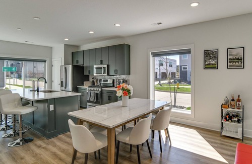 Downtown Des Moines House | Rooftop Oasis: Downtown Des Moines Townhome