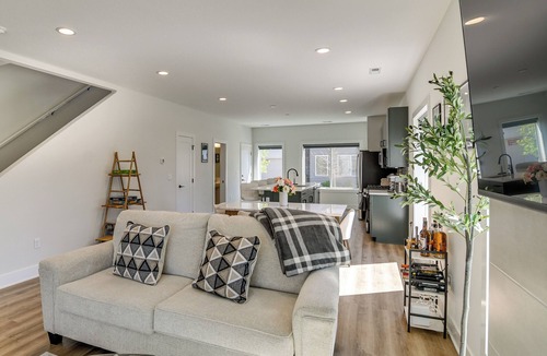Downtown Des Moines House | Rooftop Oasis: Downtown Des Moines Townhome