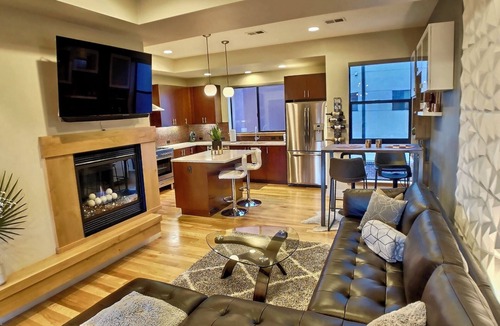 Highland House | Rooftop Retreat-modern townhome in the heart of LoHi- roof deck-walk everywhere!