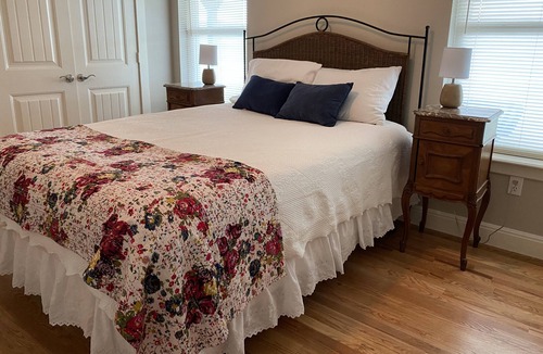 San Saba House | Room for Many - Retreat on the creek