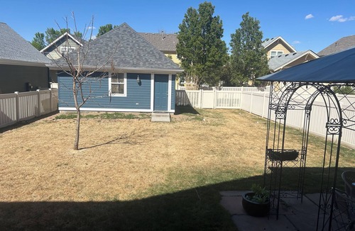Henderson House | Room To Roam Retreat, 5 bed home, sleeps 9. only 29 min to Boulder for Sundance!