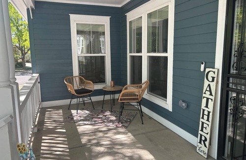 Henderson House | Room To Roam Retreat, 5 bed home, sleeps 9. only 29 min to Boulder for Sundance!