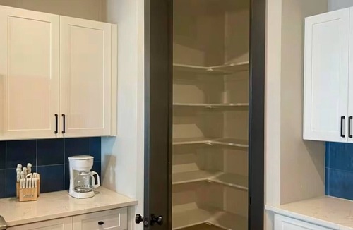 Princeton House | Rose- 2, One Double Room, Sleeps 2 + Free Wifi