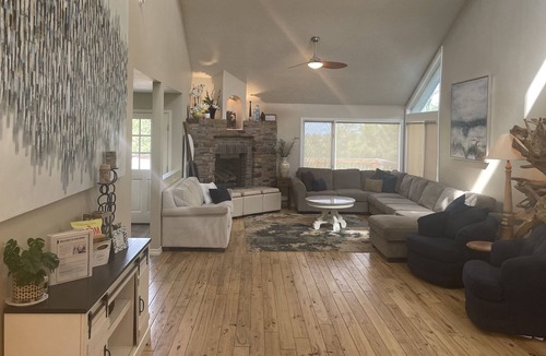 The Pinery House | Rustic 7-bedroom 3-acre Home with Mountain Views