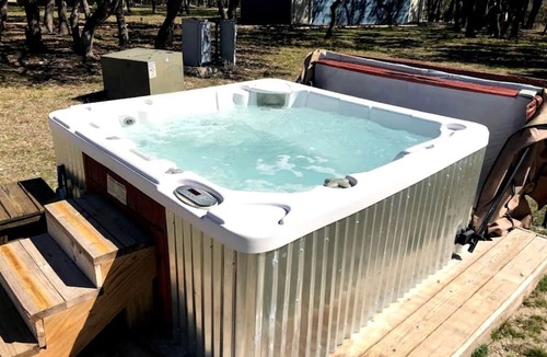 Mountain Home Cabin | Rustic Ranch Hideaway Cabin with Stargazing & Sunset Views near Kerrville in Mountain Home, Texas