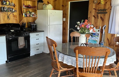 Rusk Cabin | Rustic ranch retreat with access to private saltwater pool.