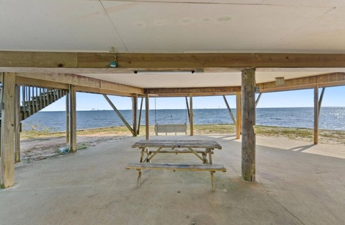 Ocean Springs House | Rustic Retreat | Beach View