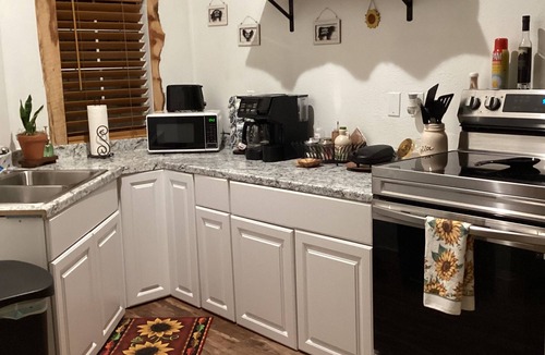 Tulsa Cabin | Rustic tiny cabin with hot tub: wooded seclusion minutes from downtown Tulsa